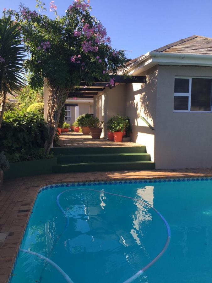 Brown Jug Guest House Hermanus Εξωτερικό φωτογραφία